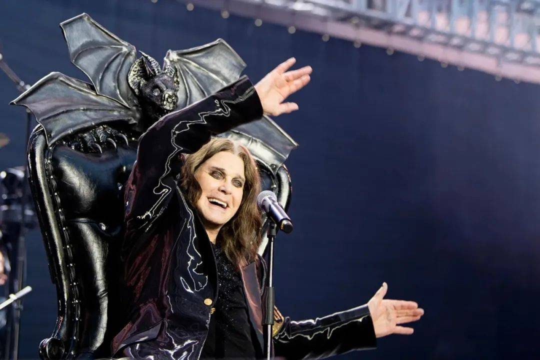 皇冠代理登1租用_“活传奇”去世皇冠代理登1租用!17天前还在开演唱会……