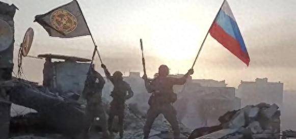 皇冠足球会员注册_俄军敢死队突入红军城皇冠足球会员注册,乌军被打得手忙脚乱,泽连斯基面临“逼宫”局面