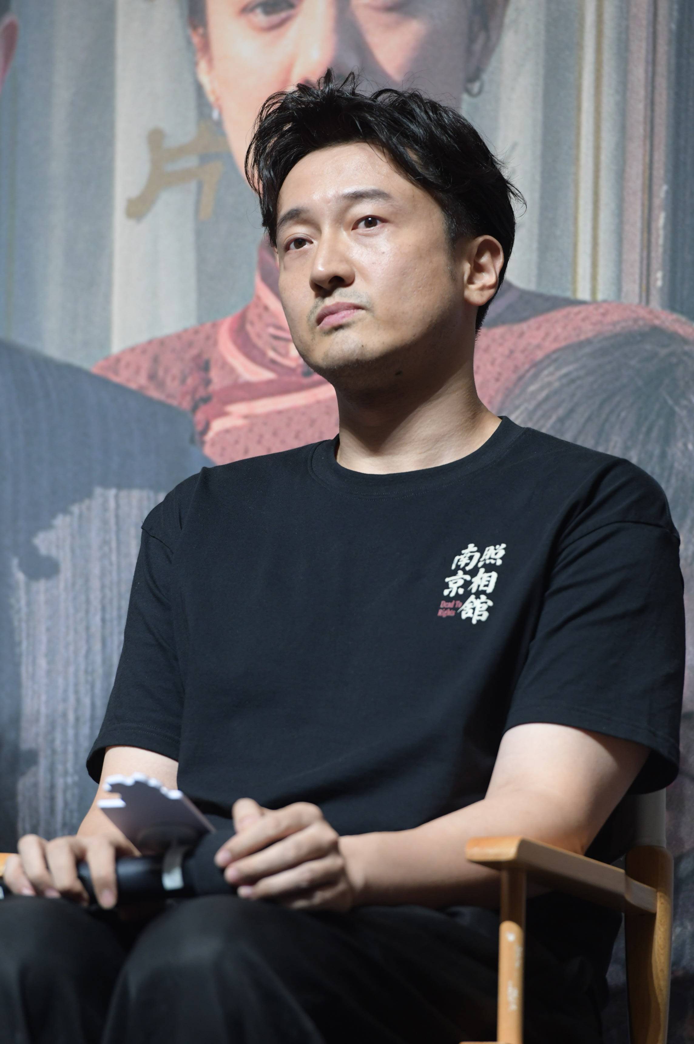 欧洲联赛外围赛_王传君谈《南京照相馆》演汉奸：心里挺慌的欧洲联赛外围赛，但作为演员有责任把他创作出来