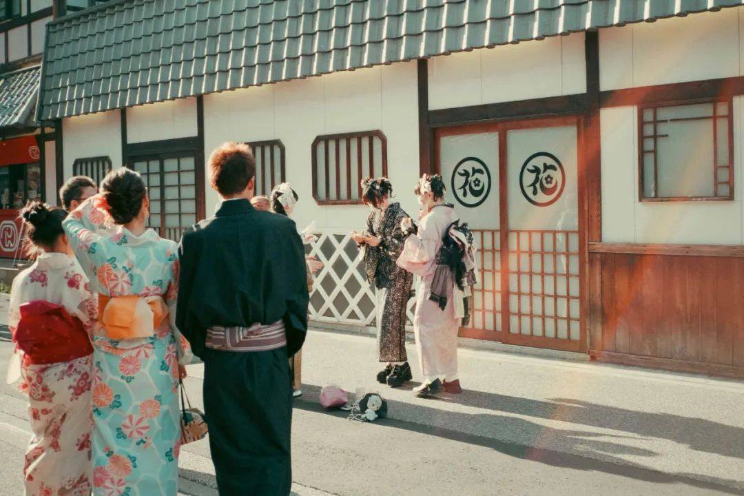 意大利甲组联赛_在日本意大利甲组联赛,不婚先从普通人开始