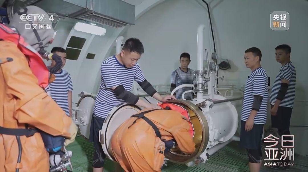 皇冠信用網正网_72年来首次皇冠信用網正网!这所位于青岛的中国“最神秘军校”招录本科女学员