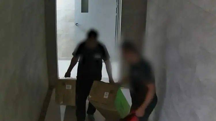 皇冠信用網怎么开户_男子为方便施工队装修新家皇冠信用網怎么开户,将钥匙放楼道消防栓内,致刚买的家电全部不翼而飞!