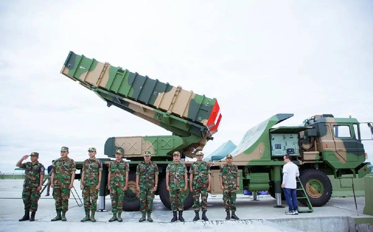 皇冠体育App下载_中国制防空导弹击落F-16?泰国48架战机集结皇冠体育App下载,关键时刻将扑向金边