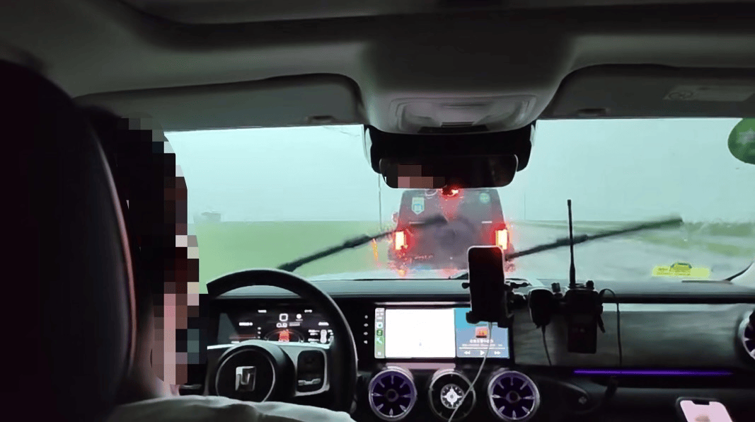 皇冠登3管理出租_内蒙古遇1959年来最强降水皇冠登3管理出租,有游客滞留沙漠近三小时