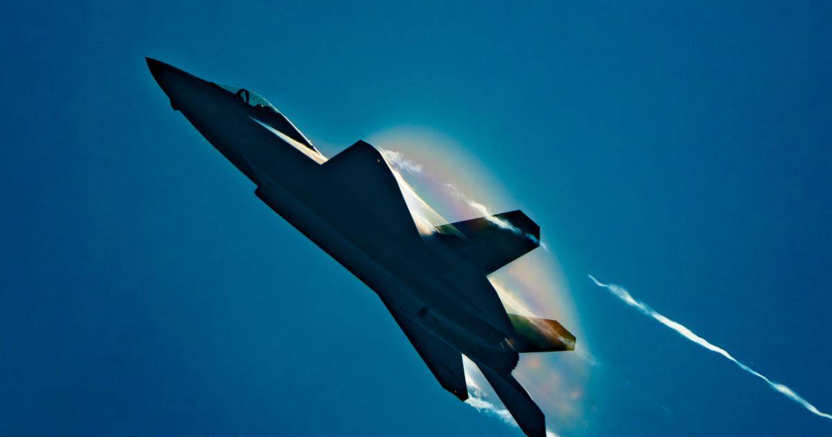 皇冠信用盘代理如何注册_都见不得中国强大!歼20隐身战机飞越对马海峡皇冠信用盘代理如何注册,美日罕见没发现?