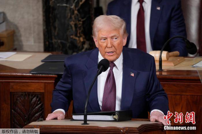 皇冠信用网会员开户_特朗普与梅德韦杰夫爆发“口水战”