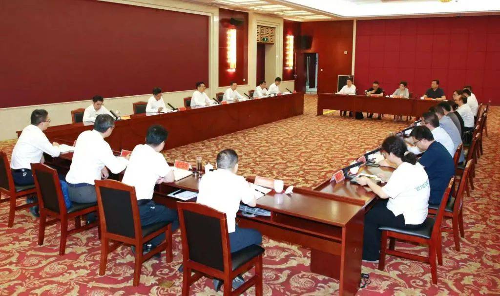 皇冠体育App下载_“苏超”最小牌赞助商皇冠体育App下载,应邀成为常州市委书记、市长的“座上宾”