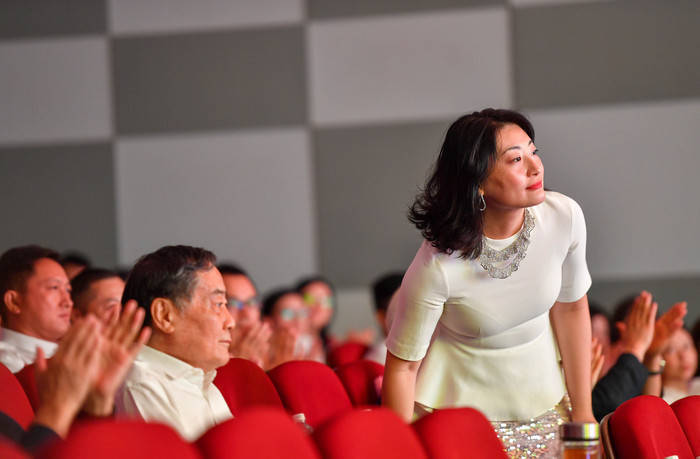 皇冠信用网怎么注册_香港高院决定先冻结宗庆后家族纠纷资金皇冠信用网怎么注册,还披露了几个重要信息