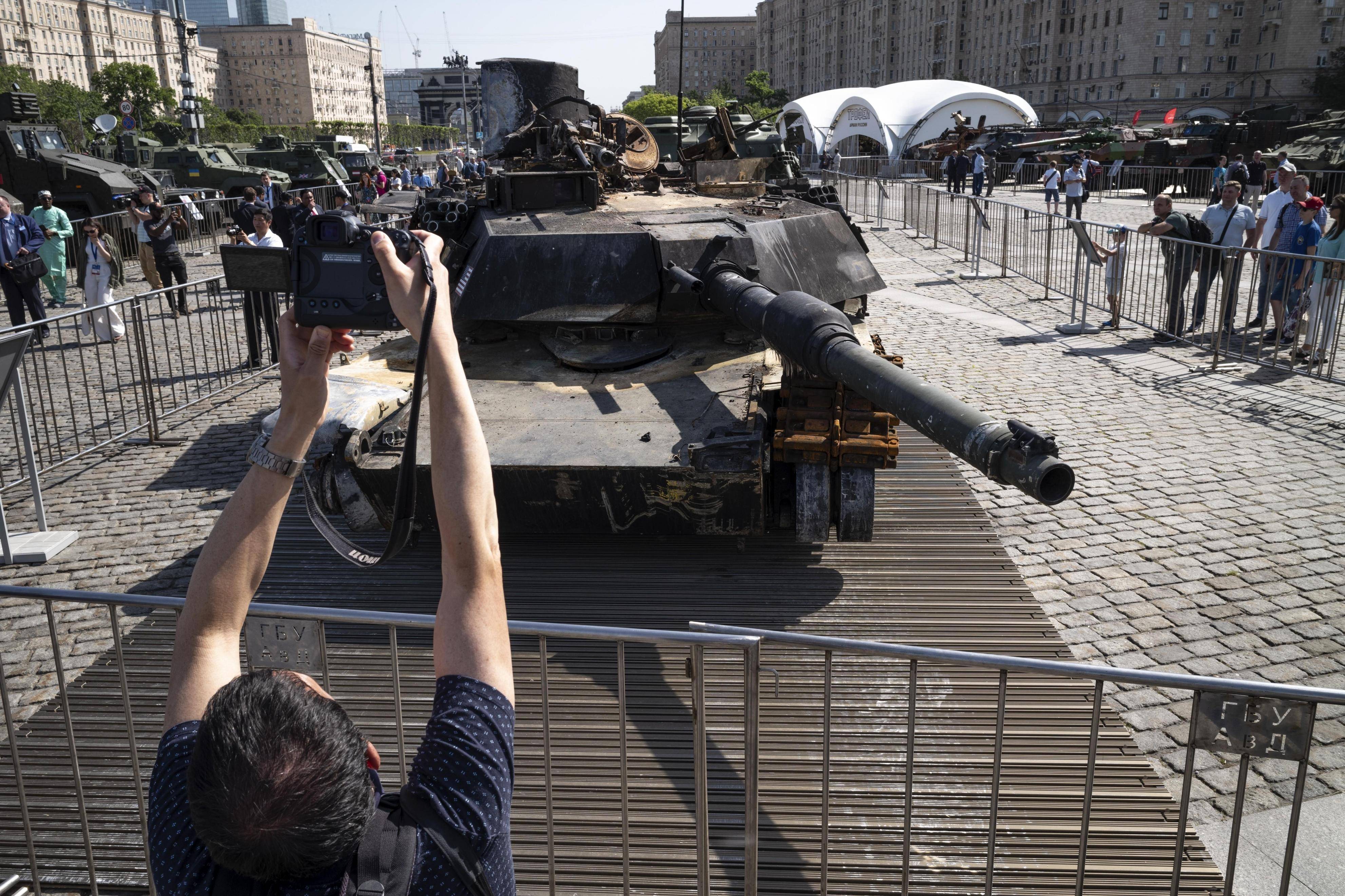 皇冠信用网代理注册_乌克兰幻影-2000战机被击落皇冠信用网代理注册,印媒:台军天塌了,中国博主们欢腾