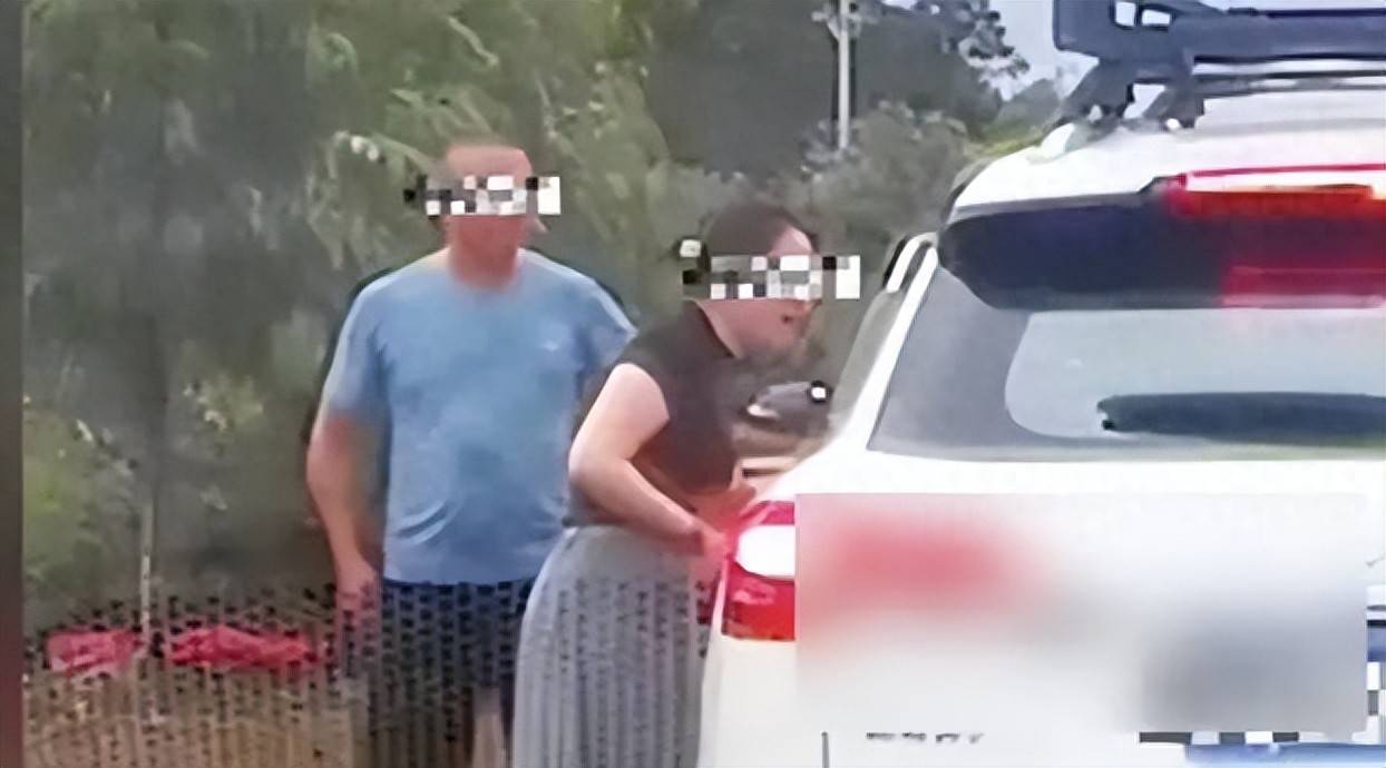 如何申请到皇冠信用网_“奔驰亮证姐”身份已查明如何申请到皇冠信用网！当事人发声：相关负责人称她证件是假的