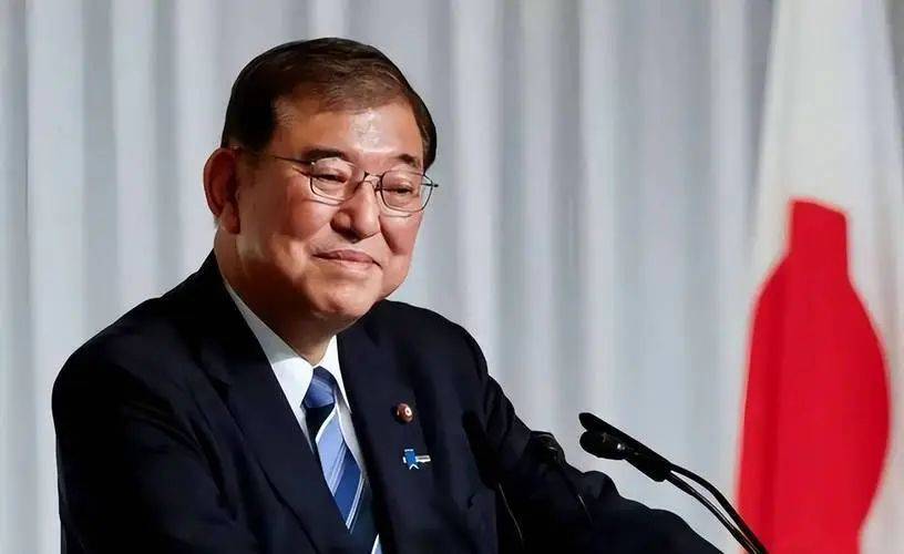 皇冠信用网账号注册_特朗普高兴坏了!美国公布全球关税后皇冠信用网账号注册,6个中国邻居对美投降,其中3国出卖中国利益,局势严峻