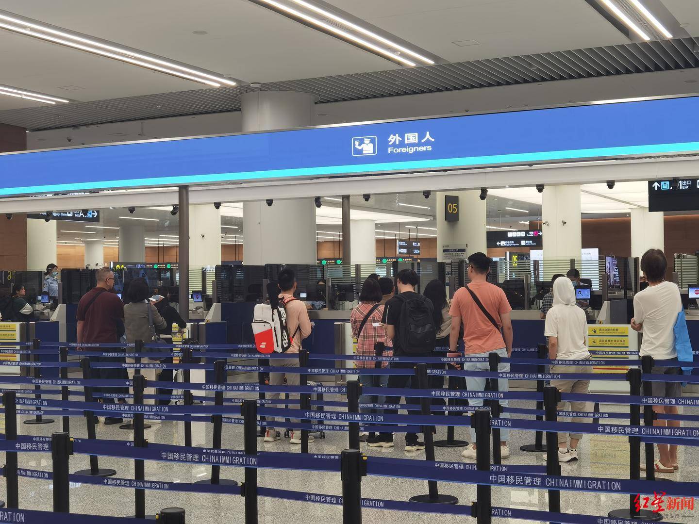 皇冠信用網怎么开通_暑期过半皇冠信用網怎么开通，成都入出境外国人同比增长近4成！有外国游客在蓉体验世运会项目→