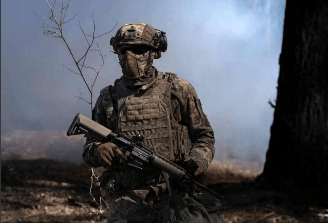 皇冠信用网代理_俄军尖兵攻入红军城市中心皇冠信用网代理,40%街区展开巷战,数万乌军和西方军人被困