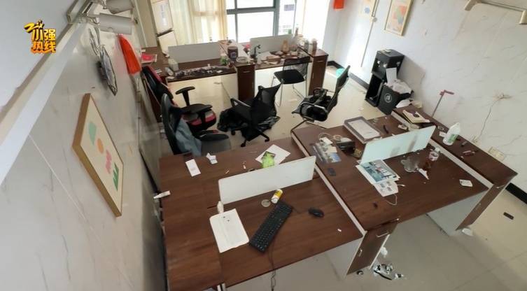 如何代理皇冠信用网_气炸了!杭州房东被拉黑如何代理皇冠信用网,收房时惊呆:地上密密麻麻全都是…