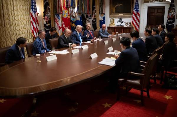 皇冠登3代理申请_“特朗普见面第一句竟问‘金正恩最近好吗’皇冠登3代理申请,韩方当场傻眼”