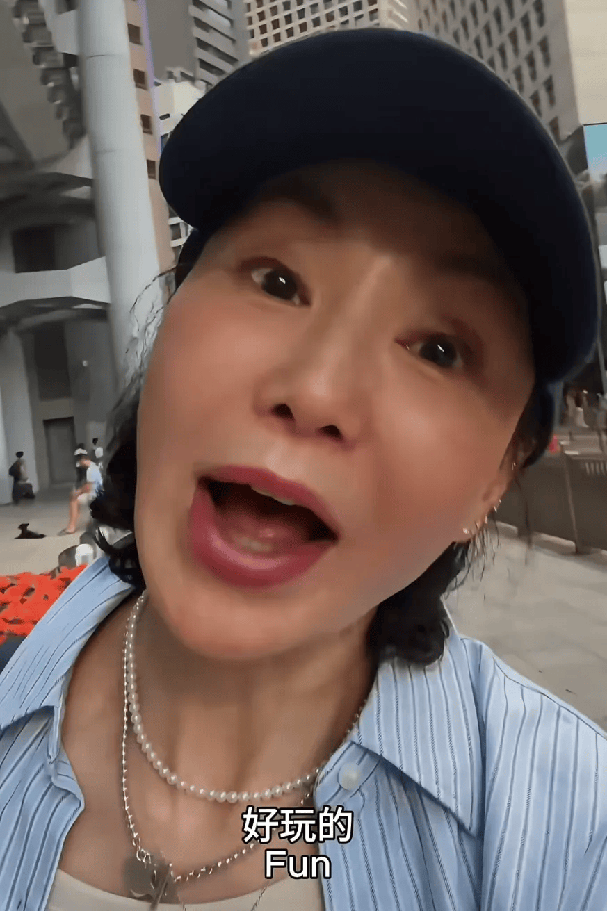 皇冠信用網怎么弄_60岁张曼玉突然罕见露面皇冠信用網怎么弄，疯狂自曝！网友：她眼里还有光