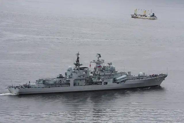 皇冠信用盘登2代理_日媒爆料:中国海军130mm舰炮咆哮皇冠信用盘登2代理!强势驱离侵入的日本驱逐舰!