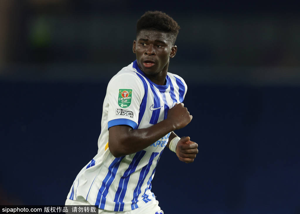 皇冠信用网登1_曼联错失8000万英镑节约皇冠信用网登1,卡洛斯·巴莱巴转会风云再起