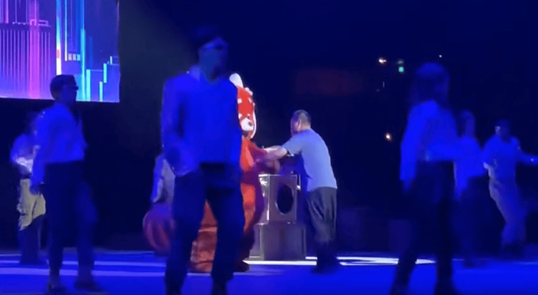 皇冠信用网代理注册_严重违反规定皇冠信用网代理注册!上海迪士尼通报:2年内禁止入园