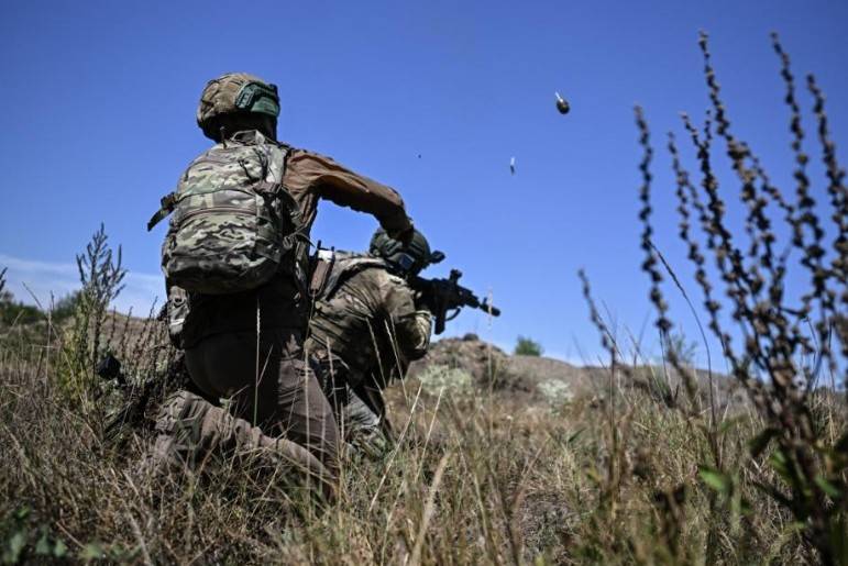 皇冠信用網在线注册_泽连斯基承认防线崩盘皇冠信用網在线注册,俄军狂飙突进18公里,直插乌军后勤枢纽