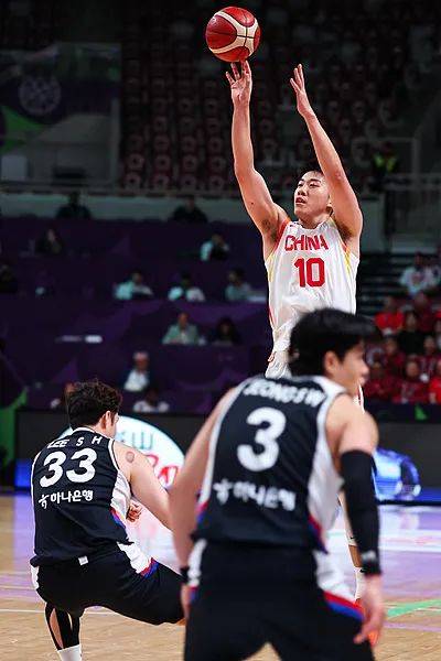 皇冠信用網正网_中国男篮79比71战胜韩国队皇冠信用網正网,时隔10年重回亚洲杯4强