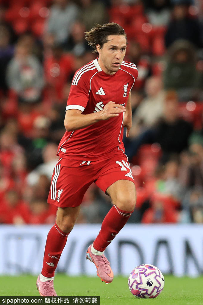 皇冠信用盘正网_维尔茨英超首秀分析:18次丢失球权背后的战术考量与未来展望