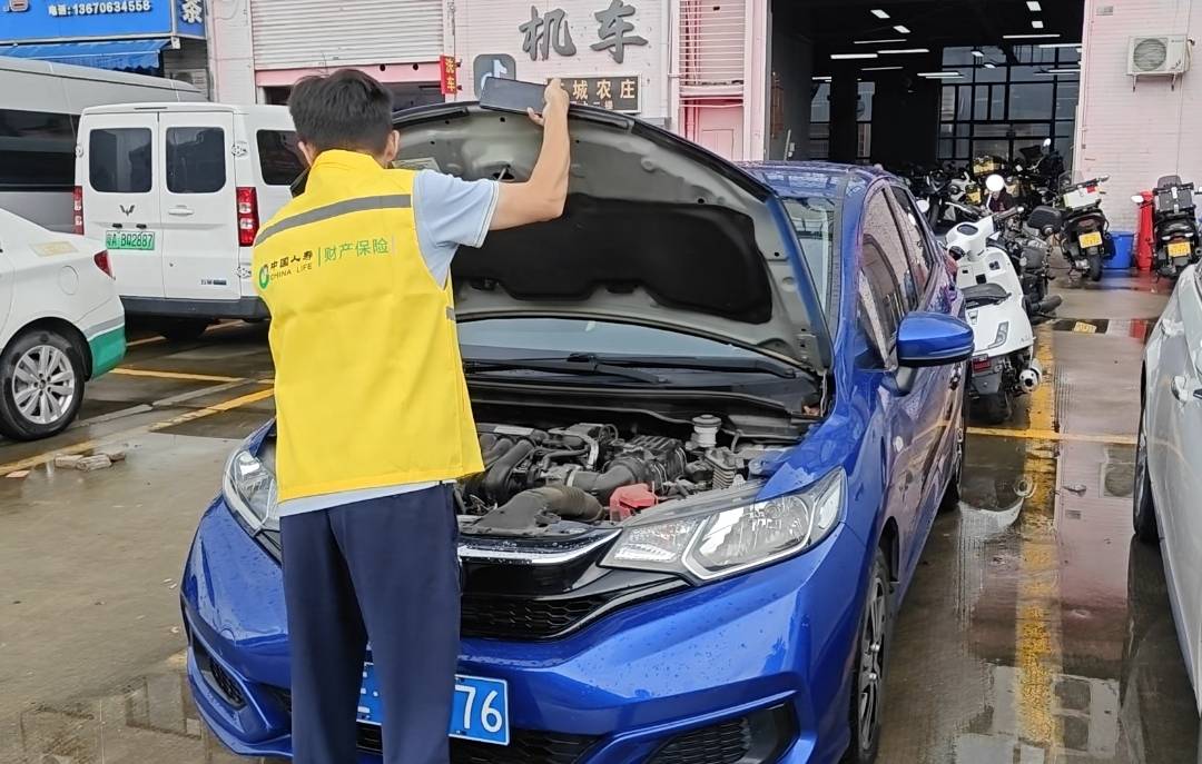 皇冠信用網会员开户申请_佛山暴雨致超1300保险案件皇冠信用網会员开户申请,保险公司开启快速理赔通道