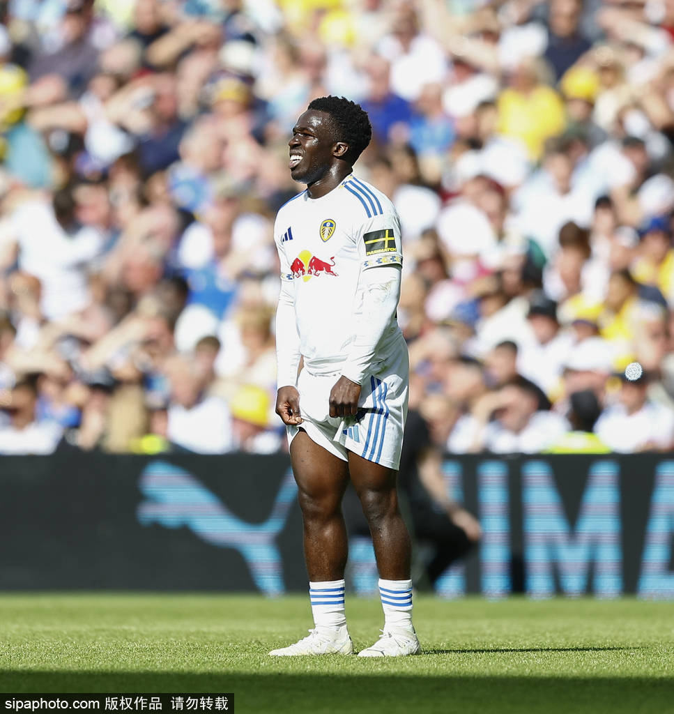 西班牙甲组联赛
_新援闪耀圣西罗西班牙甲组联赛
,米兰2-0战胜巴里:技术与战术的完美结合