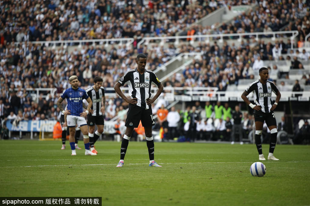 皇冠信用网代理出租
_埃迪·豪急盼解决伊萨克转会皇冠信用网代理出租
,纽卡球迷怒斥利物浦目标