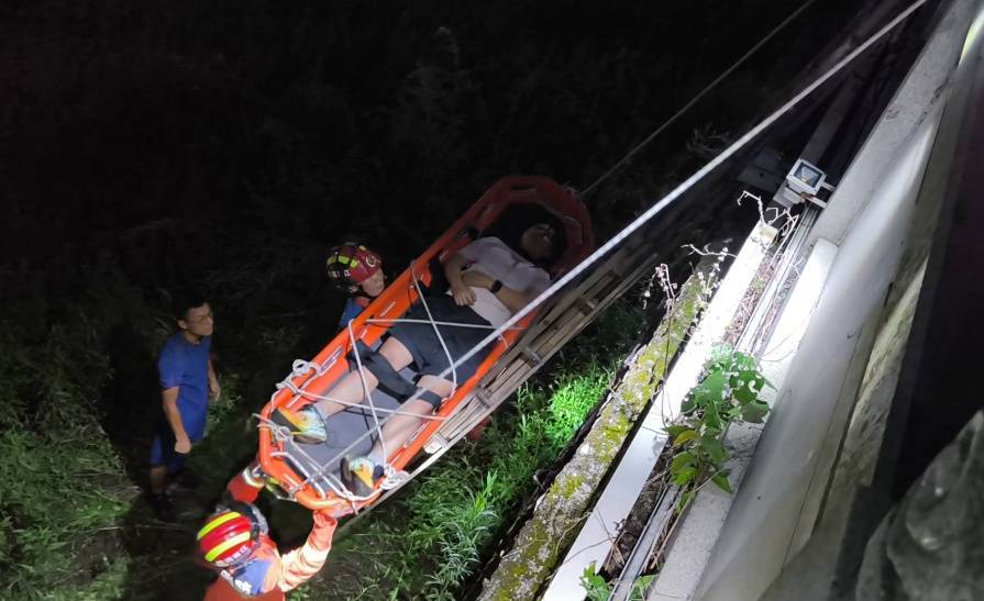 皇冠信用网如何注册
_14岁少年少女一跃而下皇冠信用网如何注册
,轻生原因竟都是……