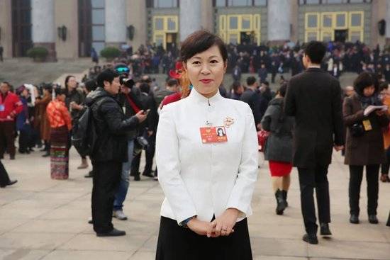 皇冠信用網代理_正部级美女大员被查！千万华服堆满多套住宅皇冠信用網代理，化妆团队提前数小时待命~