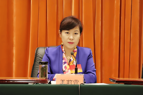 皇冠信用網代理_正部级美女大员被查！千万华服堆满多套住宅皇冠信用網代理，化妆团队提前数小时待命~