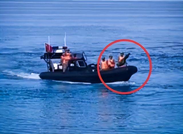 信用网皇冠申请注册_“坐滩”军舰补给中断信用网皇冠申请注册，菲军方威胁中国：造成一人死亡即触碰红线