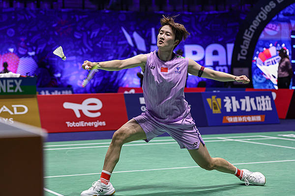 皇冠足球平台代理_羽毛球世锦赛|男女单四强只剩“独苗”皇冠足球平台代理,石宇奇和陈雨菲是国羽最后的希望