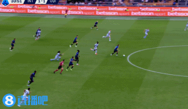 荷兰乙组联赛_半场-国米连丢两球1-2遭乌迪内斯反超 邓弗里斯破门+手球送点