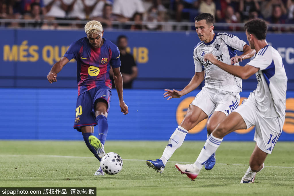 埃及超级联赛_巴萨天才亚马尔：首次点球破门埃及超级联赛，肩负重任无所畏惧