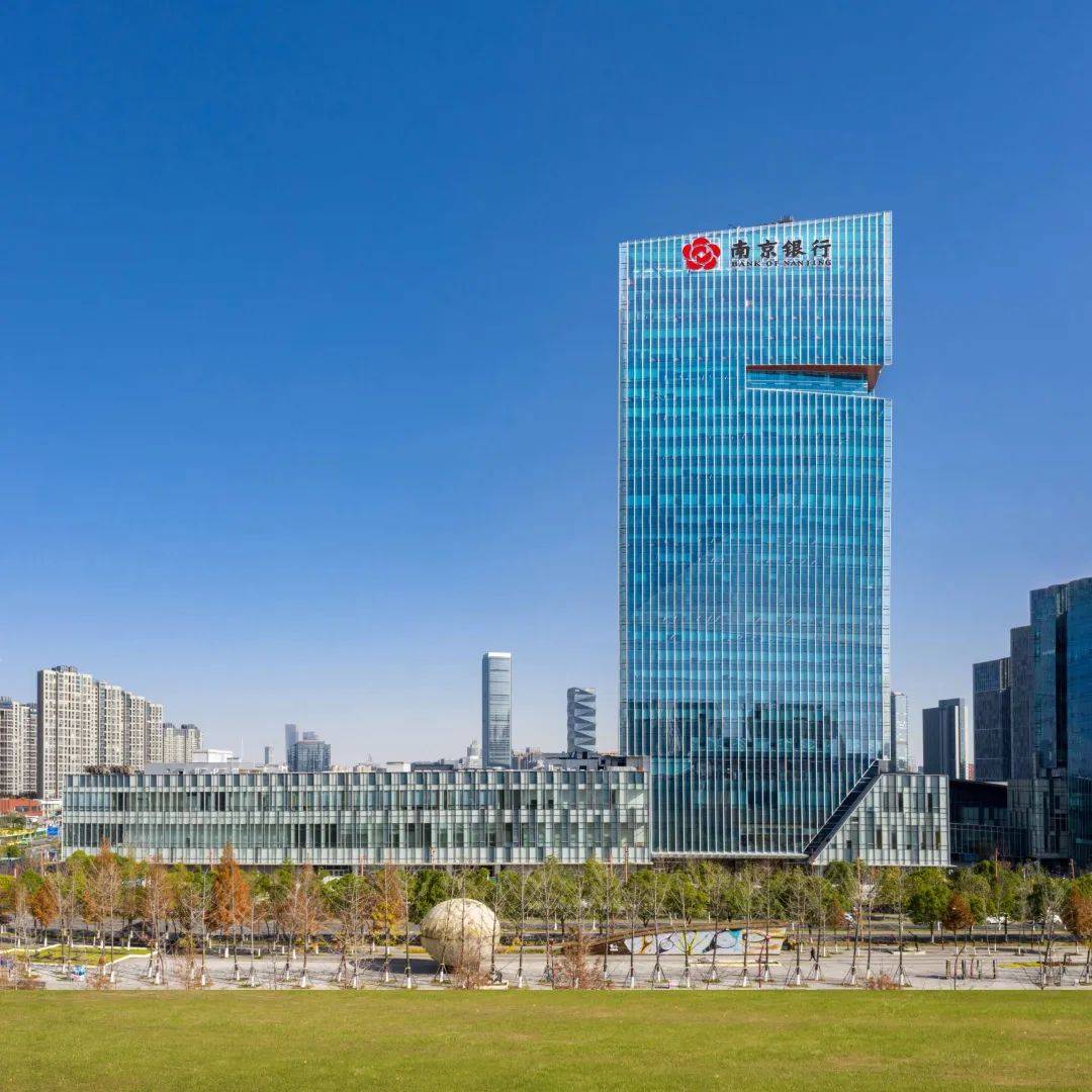 保加利亚甲组联赛_南京含“金”量还在上升!江东中路“金三角”保加利亚甲组联赛,上半年合计赚超400亿元