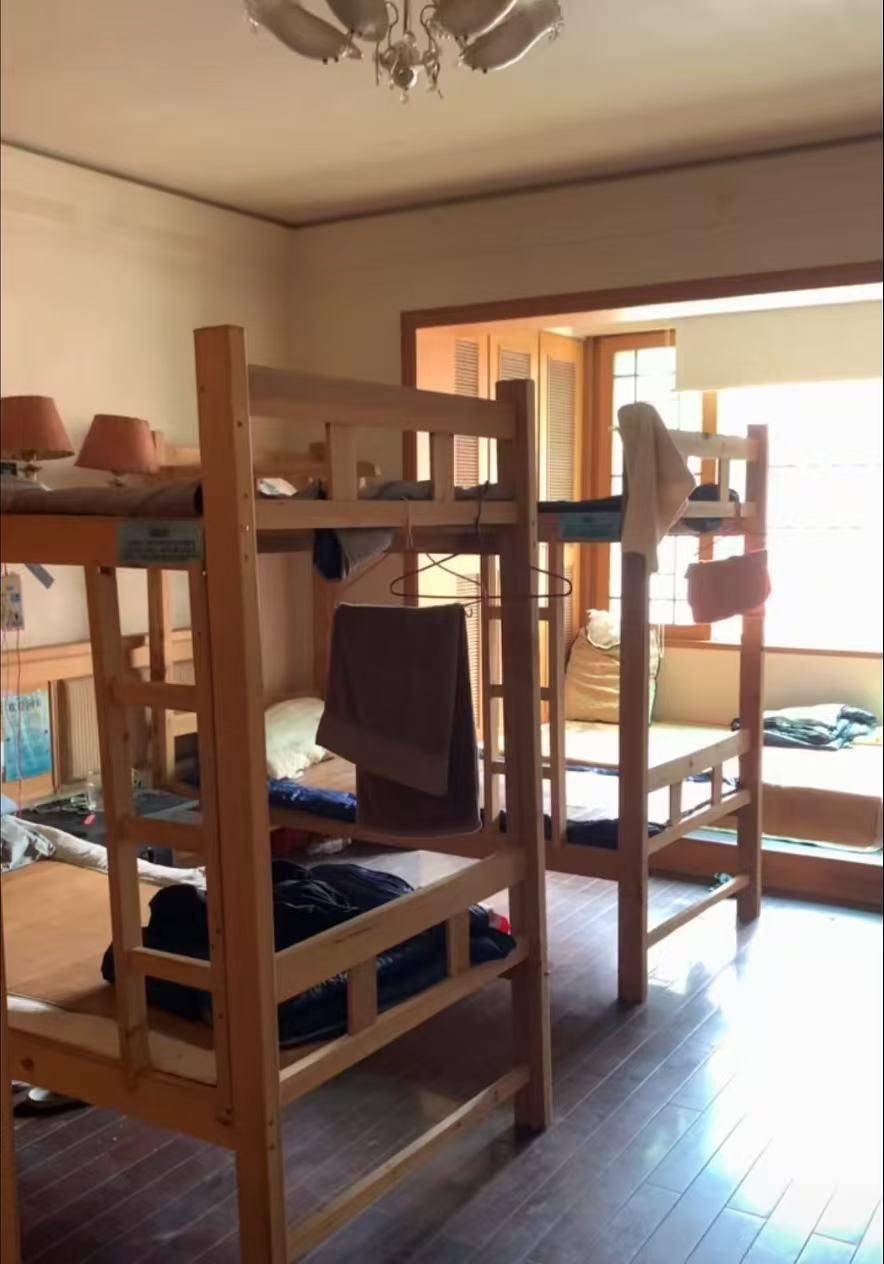 阿尔及利亚甲组联赛_因为多年前一个包子阿尔及利亚甲组联赛,长沙小伙开了家不收一分钱的青旅:希望住客在这充满电后继续奋斗