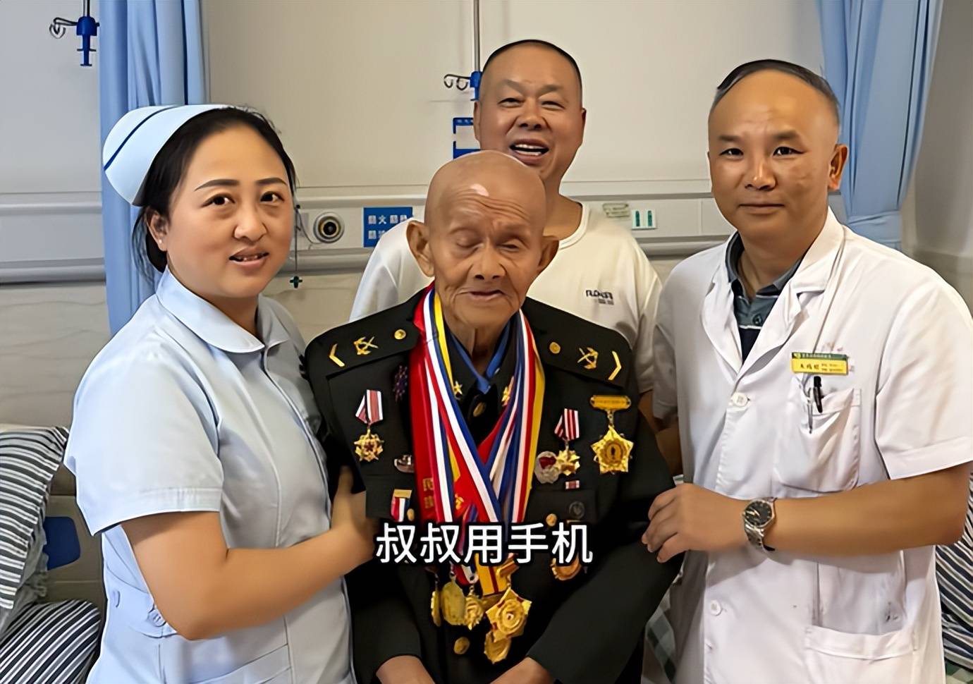 皇冠信用网如何注册_湖南102岁抗战老兵在ICU看完阅兵后皇冠信用网如何注册,当晚安详离世,孙女:爷爷曾参加常德会战,肉搏战时被刺瞎右眼