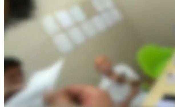 Alex Martinez (ESP) vs卡洛斯.塔伯纳(西班牙)_上海老人珍藏两枚银元Alex Martinez (ESP) vs卡洛斯.塔伯纳(西班牙)，“拍卖公司”：估价可达35万至100万元，民警：典型拍卖诈骗套路