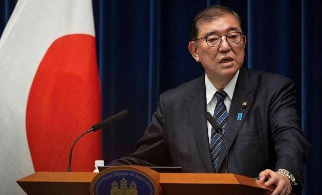 美国 vs 日本_黑锅背完石破茂被赶下台美国 vs 日本,下届日本首相人选,有个“反华”魔怔人