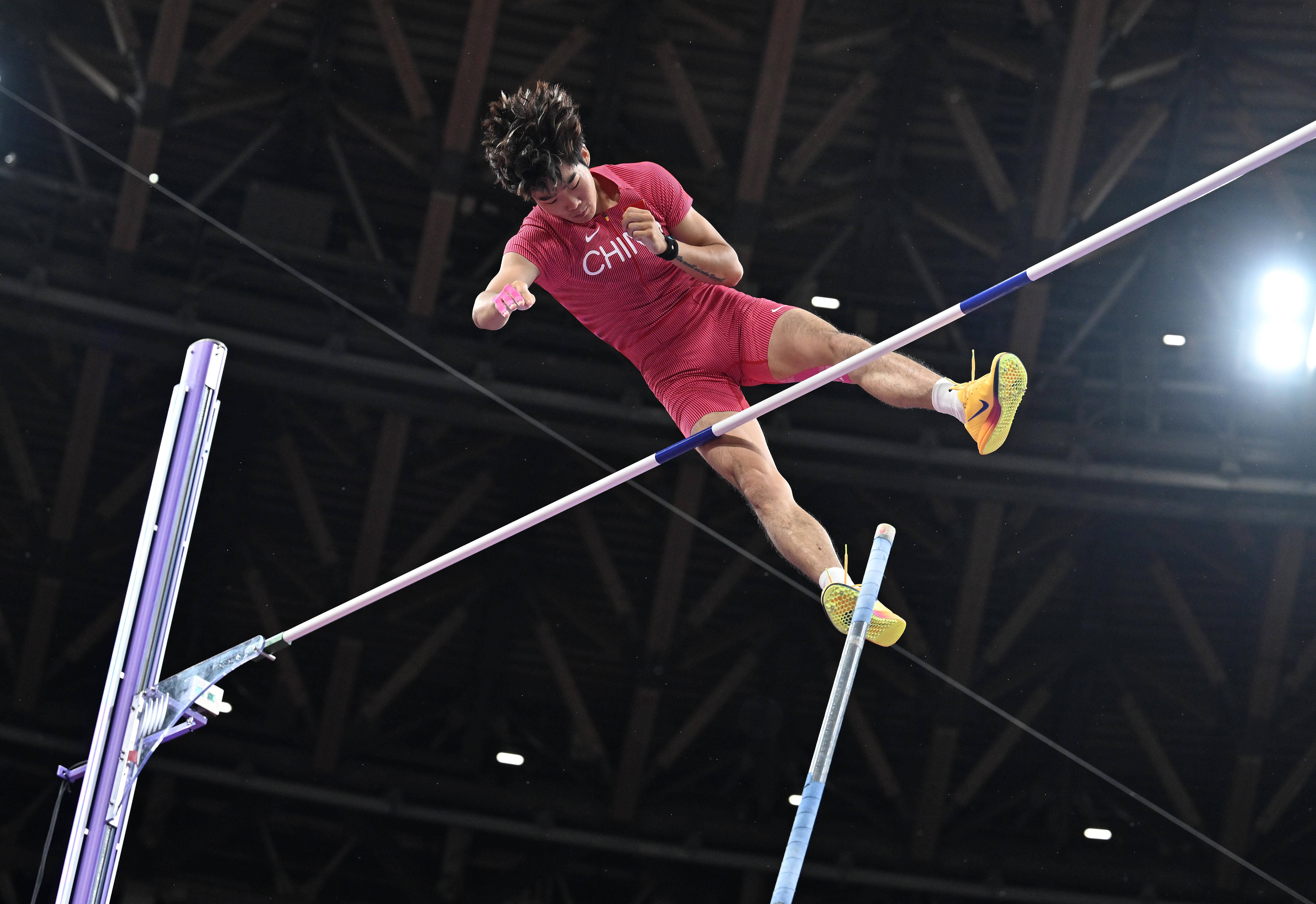 西班牙甲组联赛_(田径世锦赛)男子撑杆跳高资格赛赛况