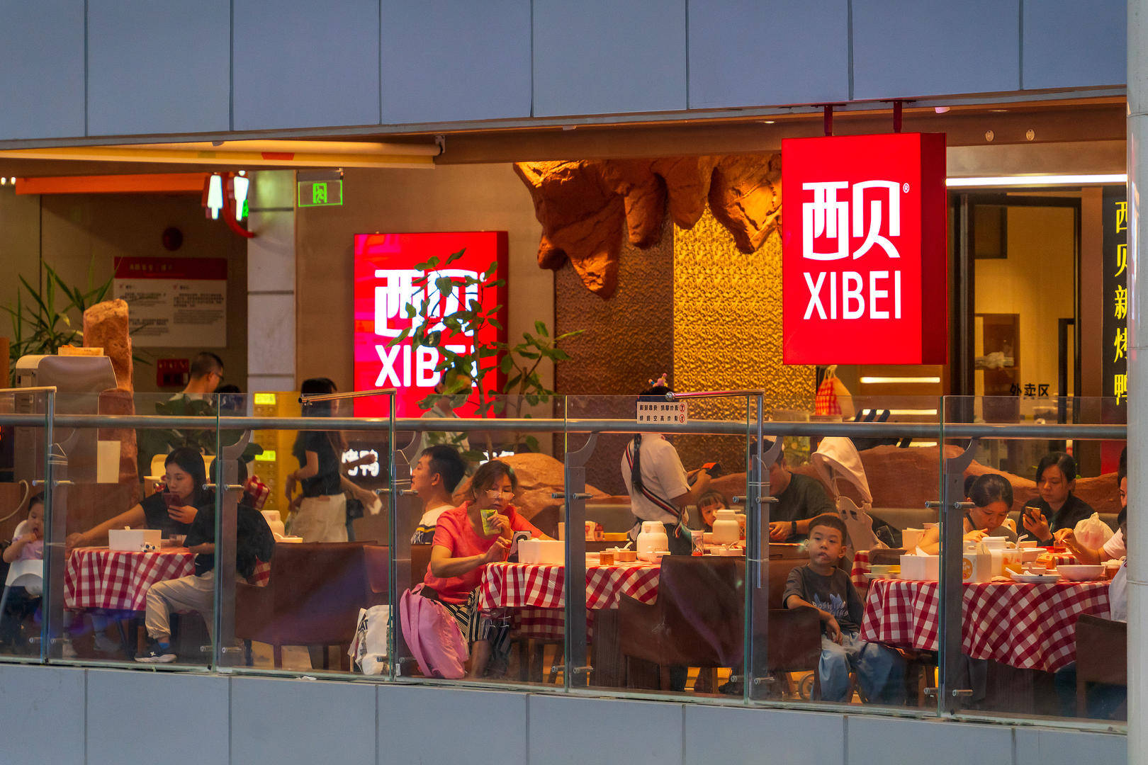 皇冠公司的代理怎么拿_“预制菜大战”100小时:西贝们的傲慢皇冠公司的代理怎么拿,和罗永浩们的偏见