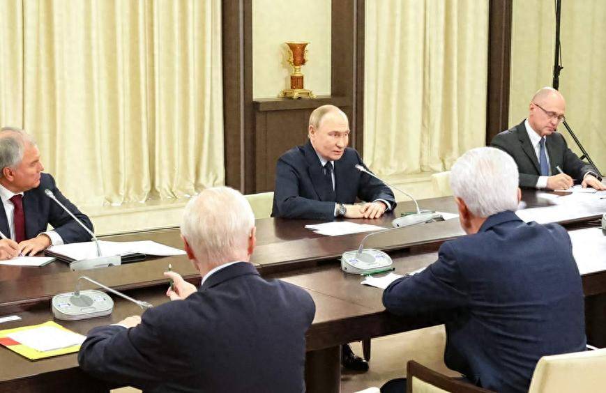 皇冠信用网代理平台_普京透露:乌克兰前线俄军兵力总数超70万