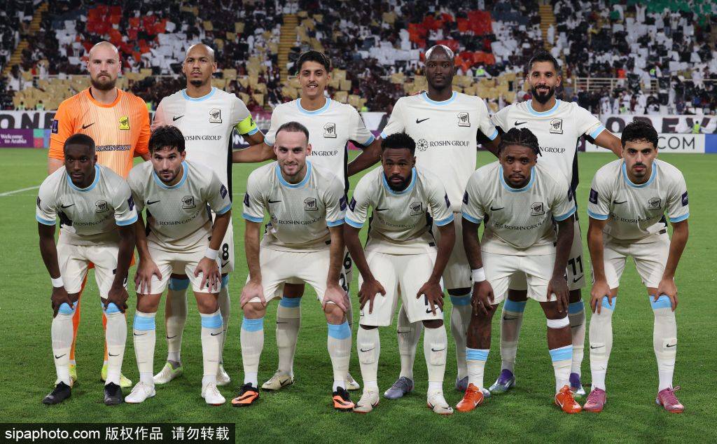 皇冠信用网注册开户_中超疯狂夜：河南队60分钟狂扫武汉三镇皇冠信用网注册开户，连胜记录告破！