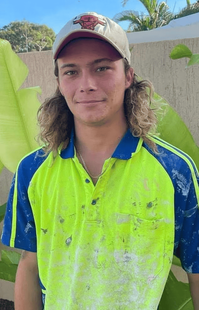 皇冠信用网注册开户_23岁澳大利亚1米78男子淹死在印尼1米5深泳池皇冠信用网注册开户，遗体送回国心脏丢失，出现多处割伤和瘀痕