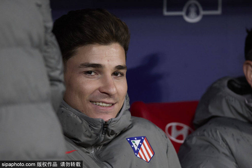 皇冠信用网出租足球_四大皆空!维尼修斯获金球奖第16皇冠信用网出租足球,去年41分之差不敌罗德里获第2