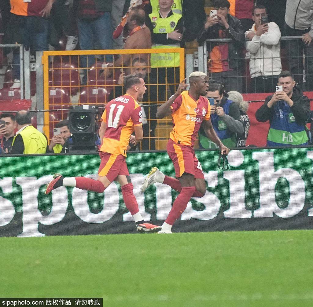 皇冠信用網代理流程_欧冠-奥斯梅恩点杀 利物浦两主力伤退0-1加拉塔萨雷各赛事2连败