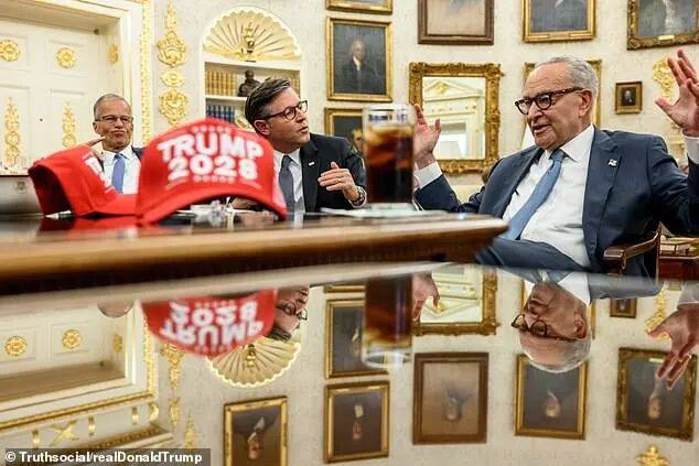 皇冠信用网申请开通_笑死!美国政府关门皇冠信用网申请开通,公务员为爱发电!妮可·基德曼20年婚姻再破裂,背后竟是…