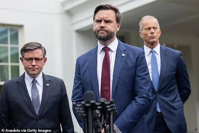 皇冠信用网申请开通_笑死!美国政府关门皇冠信用网申请开通,公务员为爱发电!妮可·基德曼20年婚姻再破裂,背后竟是…